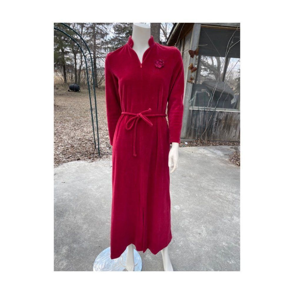 Vintage | 70s DIamond Tea Velvet Robe Burgundy Half-Zip Dressing Gown By Diane D